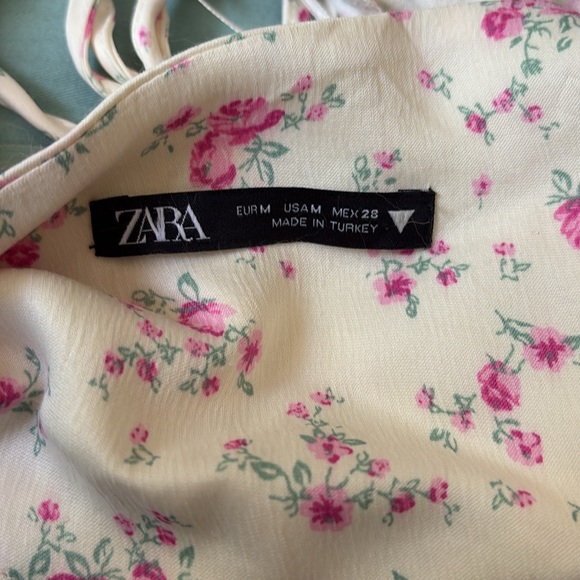 ZARA Halter Neck Wrap Crop Top Tie-Back Women’s Medium Satin Cream Floral - Picture 8 of 9